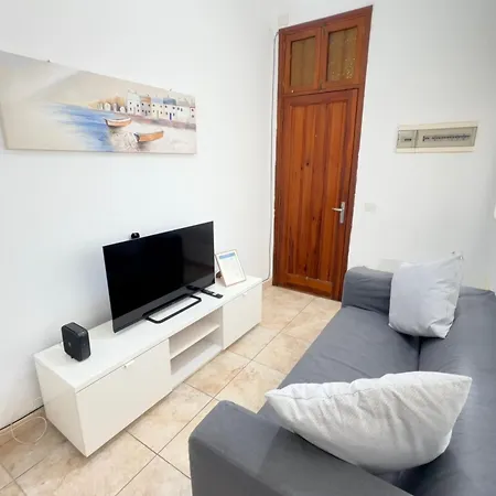 Piso En El Centro Del Apartamento *